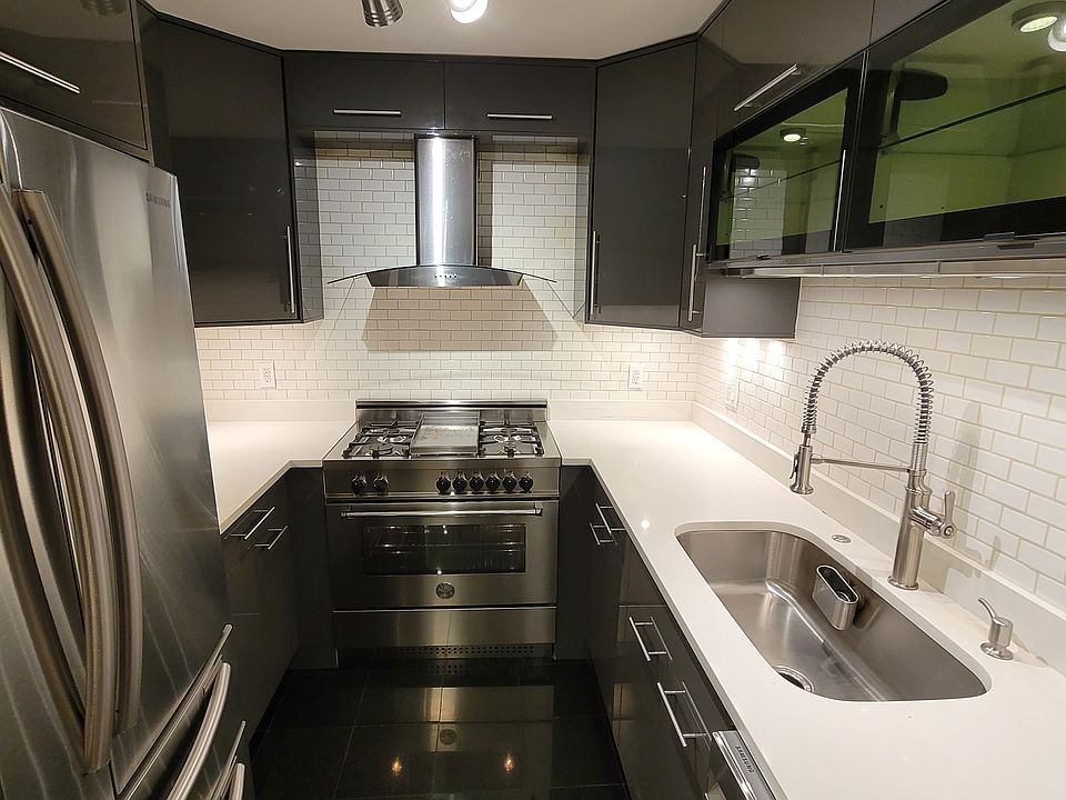 1st image of 33 Pond Ave APT 924