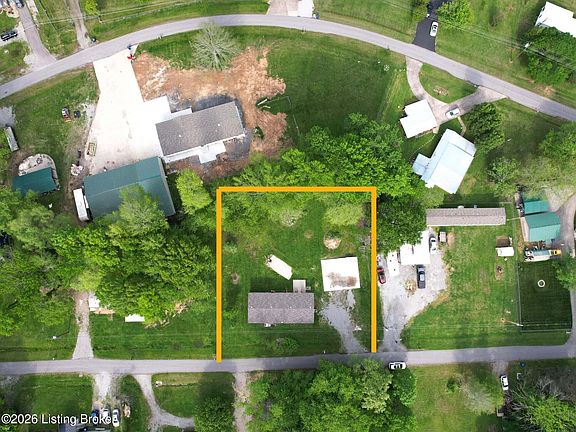 3rd image of 111 Spring Meadow Cir