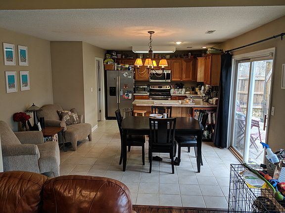 2nd image of 809 Norman Dr