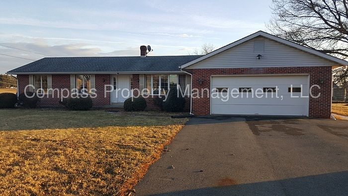 1st image of 804 W Locust St