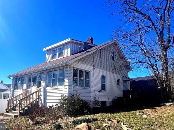180 B St, Keyser, WV 26726