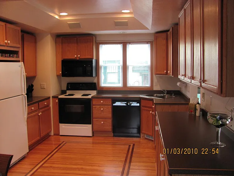 186 Bowers Ave — Photo 2