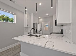 9301 E Avenue L #B, Houston, TX 77012