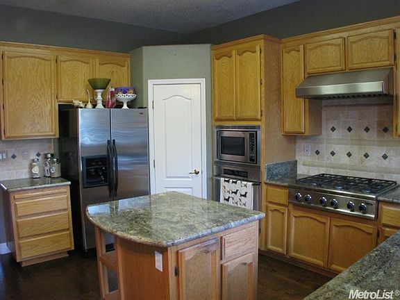 2nd image of 1557 Ledbury St
