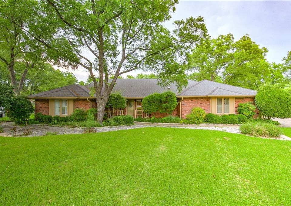 1st image of 6011 Melrose Cir