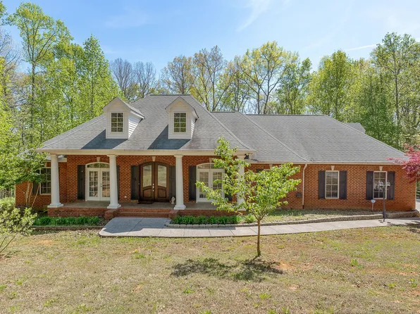 120 Dunrobin Ct, Sparta, TN 38583