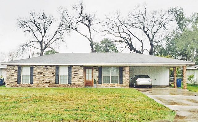 1st image of 142 Knollwood Dr