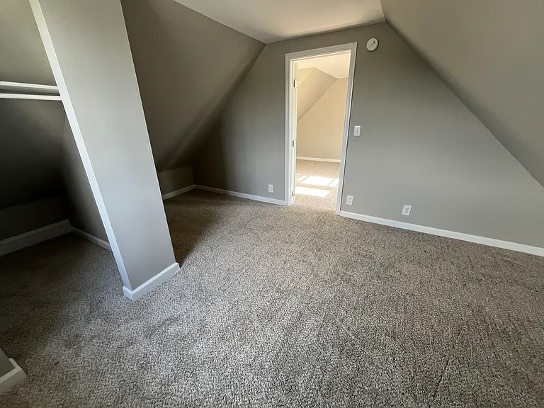 214 Somerset St — Photo 25