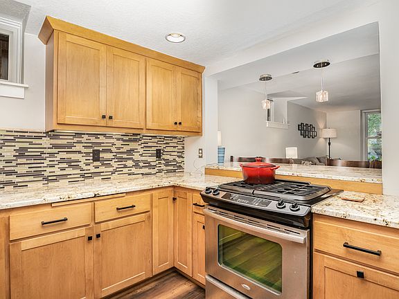 2nd image of 2712 44th St W #6