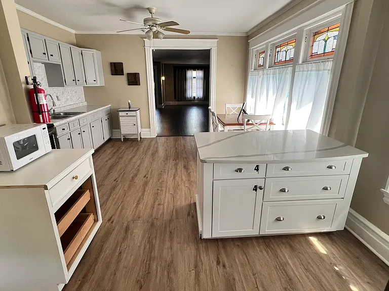 840 W Walnut St #1 — Photo 8