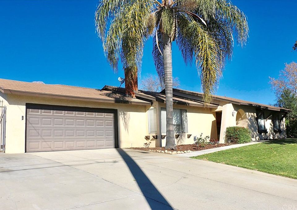 1st image of 8558 Banyan St