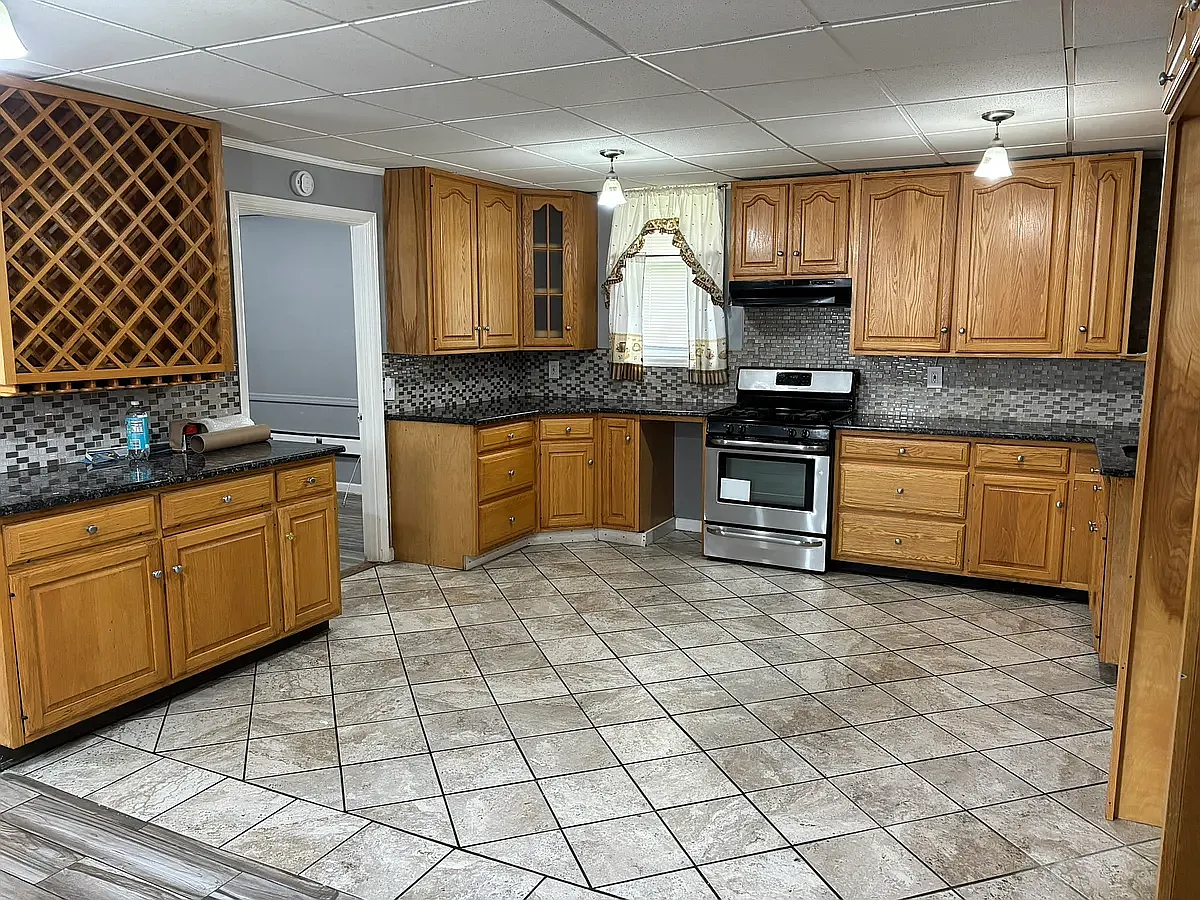 2 bed, $2,600 — Photo 4