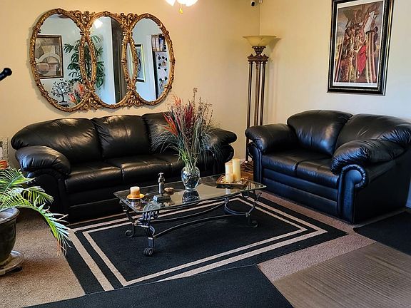 4th image of 4212 Saint Francis Ln