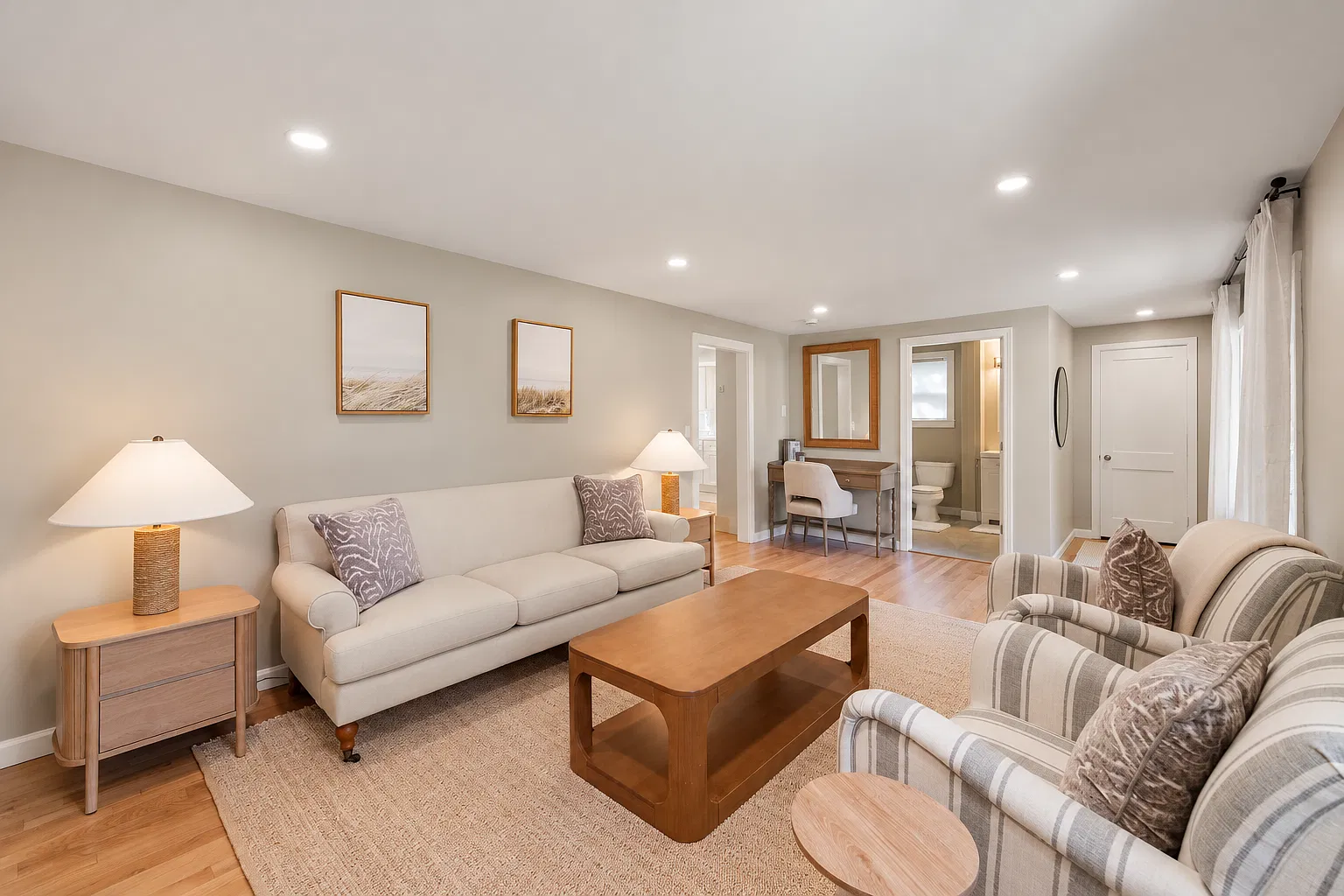 3 bed, $3,695 — Photo 4