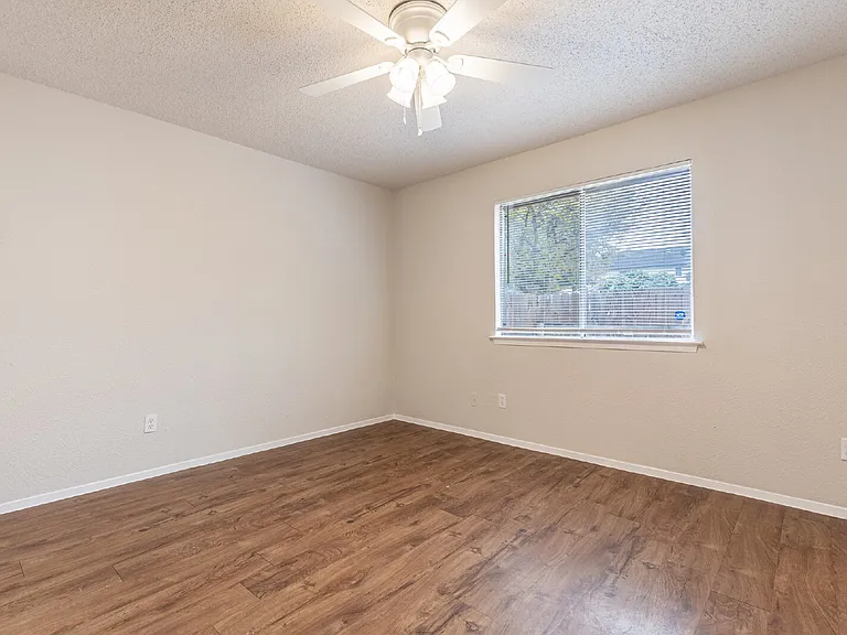 323 W William Cannon Dr #A — Photo 22