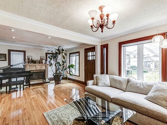 5th image of 15 Wendover Rd