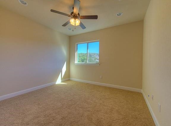 5th image of 5448 Diamante Dr