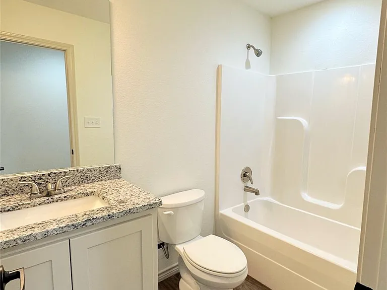 2658 N Willis St — Photo 11