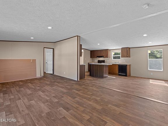 5th image of 112 Knight Ln