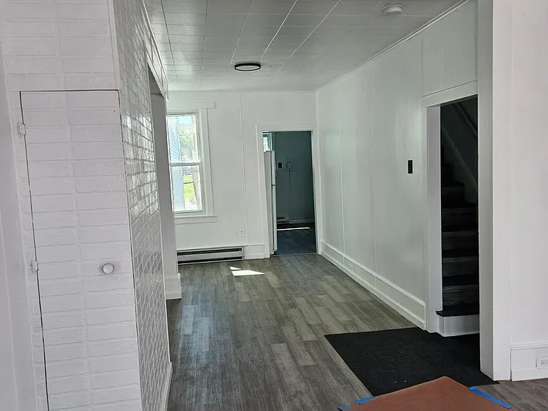 349 New Castle St #3 — Photo 6
