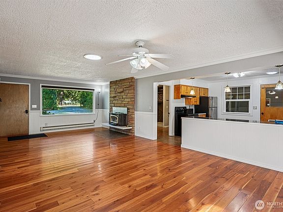 3rd image of 9008 184th Avenue NE