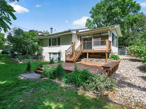 5302 Holiday Rd, Minnetonka, MN 55345