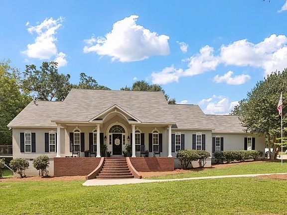 3rd image of 411 Pebble Beach Dr