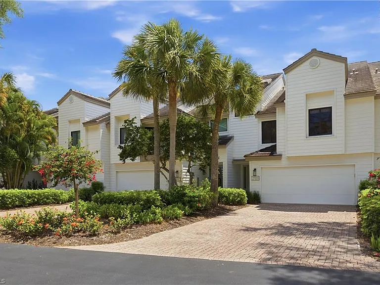 27119 Oakwood Lake Dr — Photo 1