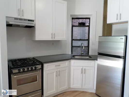Rented by Metropolitan Property Group | media 33