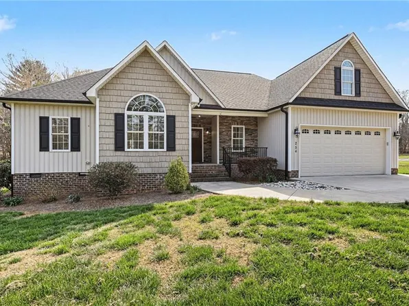 254 Spring Forest Rd, Asheboro, NC 27205