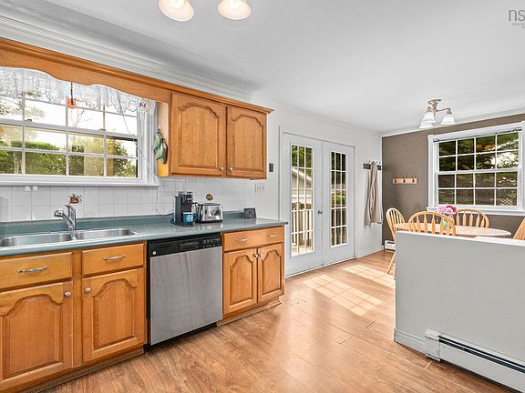 4th image of 5 Sunnyhill Dr