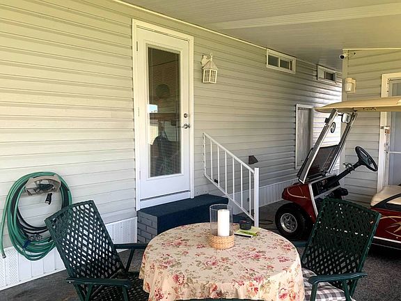 3rd image of 7412 Lakeshore Dr