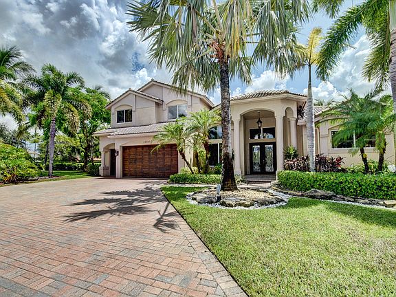 3rd image of 11392 Paradise Cove Ln