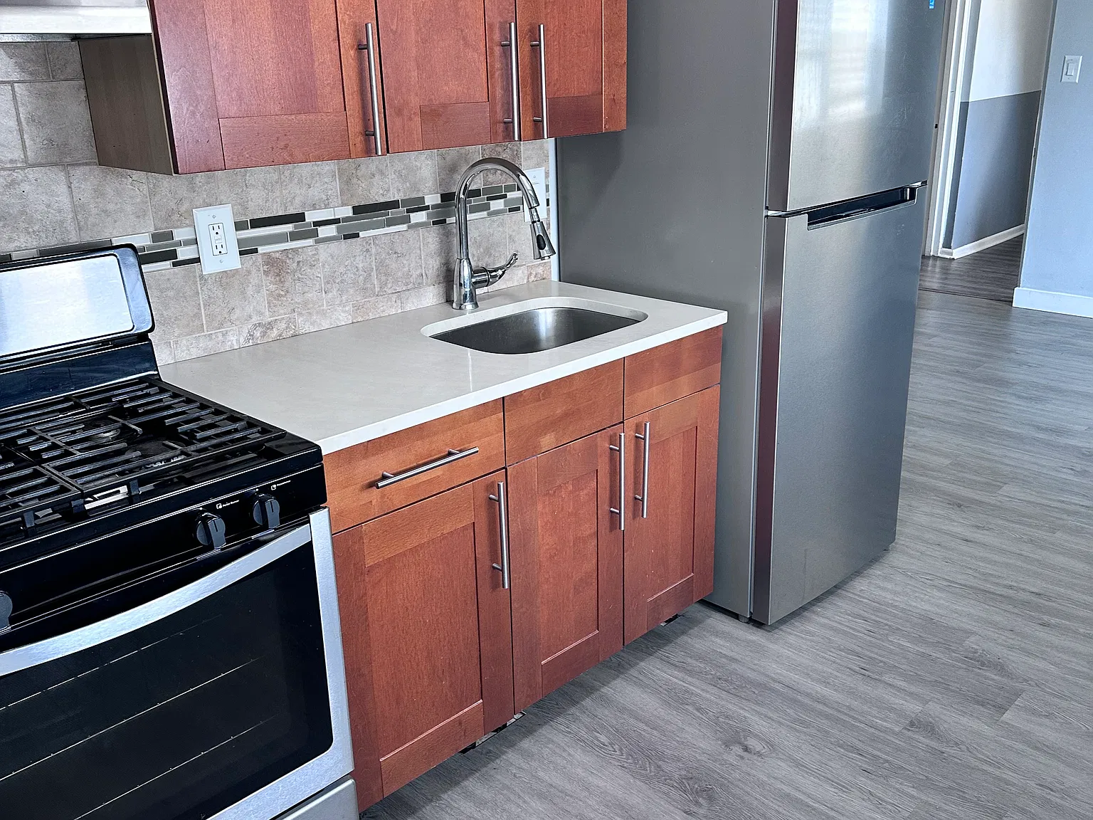 1 bed, 700 sqft, $1,295 — Photo 3