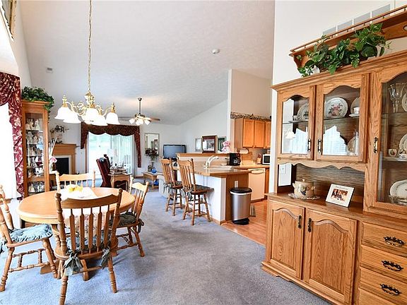 2nd image of 1104 Chaucer Cir