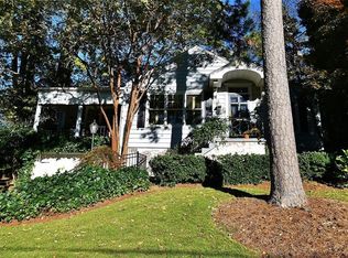 882 Memorial Dr, Gainesville, GA 30501