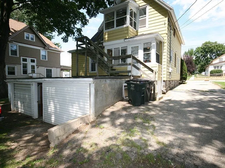430 E Racine St #LOWR — Photo 9