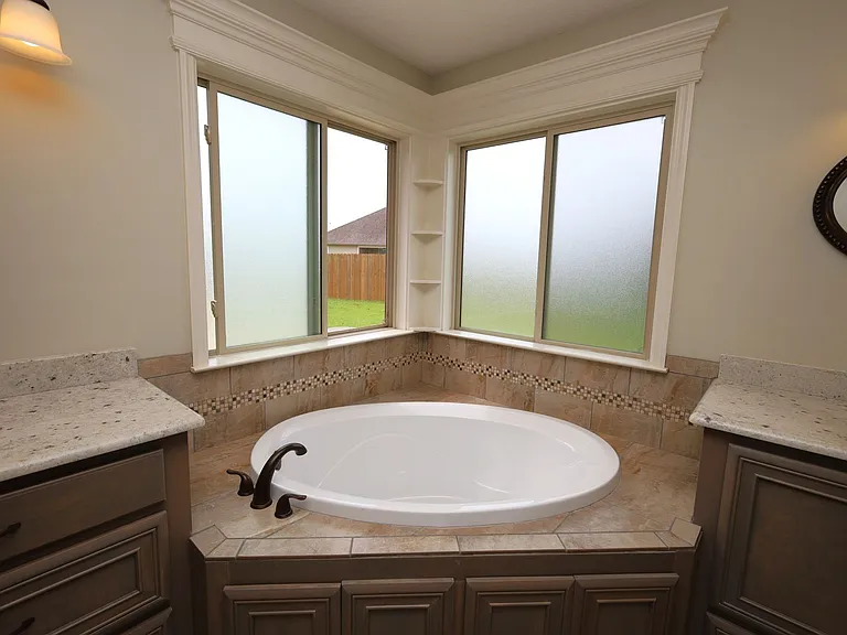 3872 Karaline Cir — Photo 11