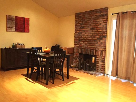 4th image of 1061 Cassia Way