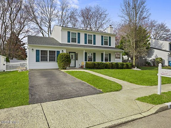 3rd image of 64 Appletree Road