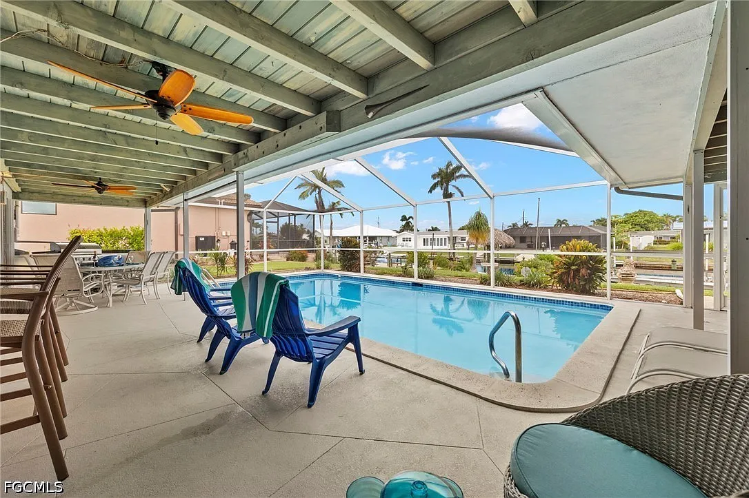 3 bed, 2.0 bath, 1764 sqft, $4,900 — Photo 1