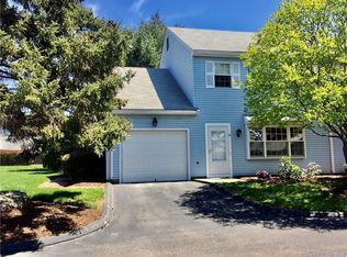 10 Aylesbury Cir #10, Madison, CT 06443