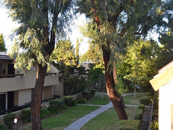 2nd image of 305 Tradewinds Dr APT 10