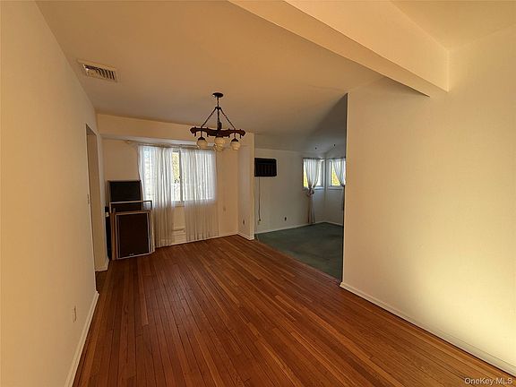 4th image of 9 Hayrick Lane
