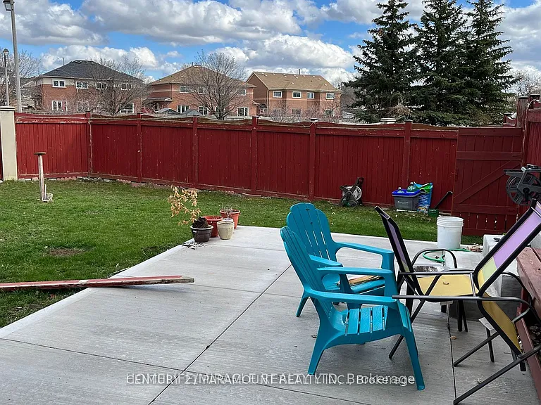 34 Jewel Cres — Photo 18