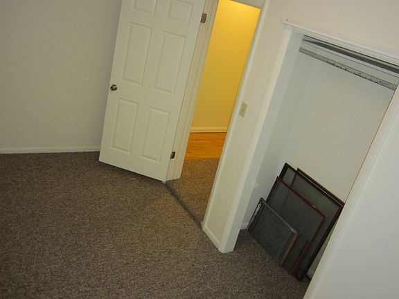 4th image of 212 Regent St APT 3