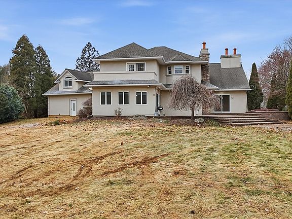 3rd image of 3616 Magnolia Dr
