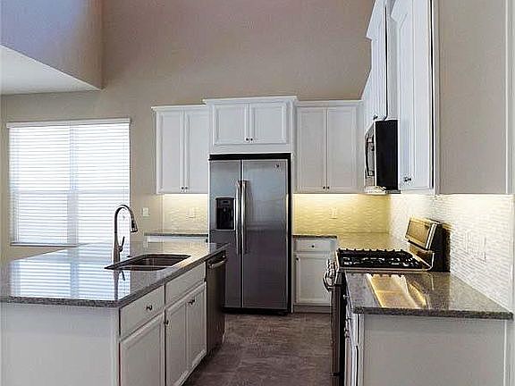 4th image of 15190 Newtonia St
