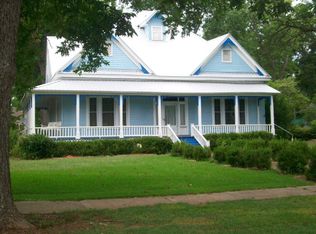 11 E College St, Ellaville, GA 31806
