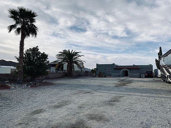 Private lot low maintenance